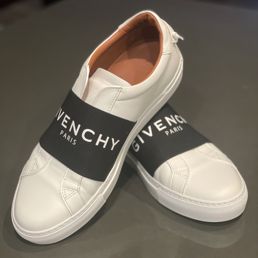 Givenchy Sneakers